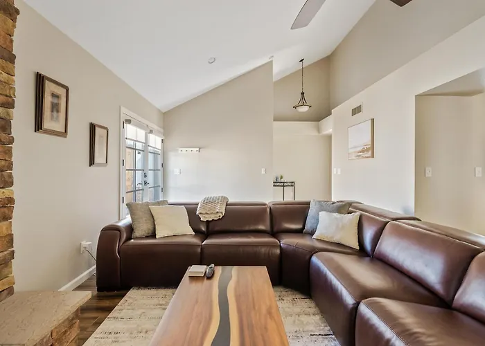 Tempe 2Br - Community Pool, Courtyard & Workspace Holiday home *