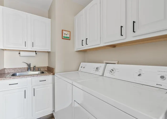 Holiday home Tempe 2Br - Community Pool, Courtyard & Workspace