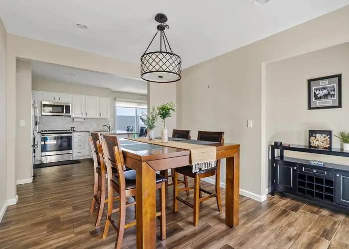 Tempe 2Br - Community Pool, Courtyard & Workspace