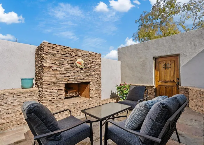 Holiday home Tempe 2Br - Community Pool, Courtyard & Workspace