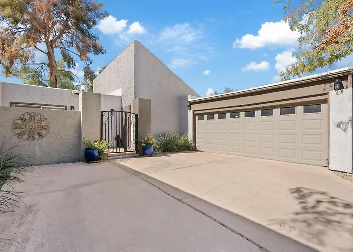 Holiday home Tempe 2Br - Community Pool, Courtyard & Workspace *