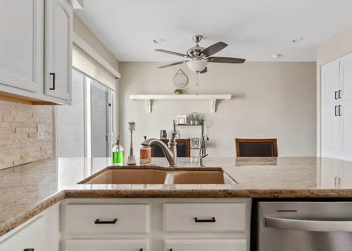 Tempe 2Br - Community Pool, Courtyard & Workspace *