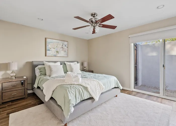 Holiday home Tempe 2Br - Community Pool, Courtyard & Workspace