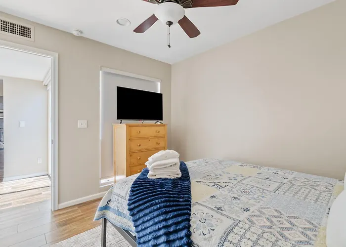 Holiday home Tempe 2Br - Community Pool, Courtyard & Workspace *